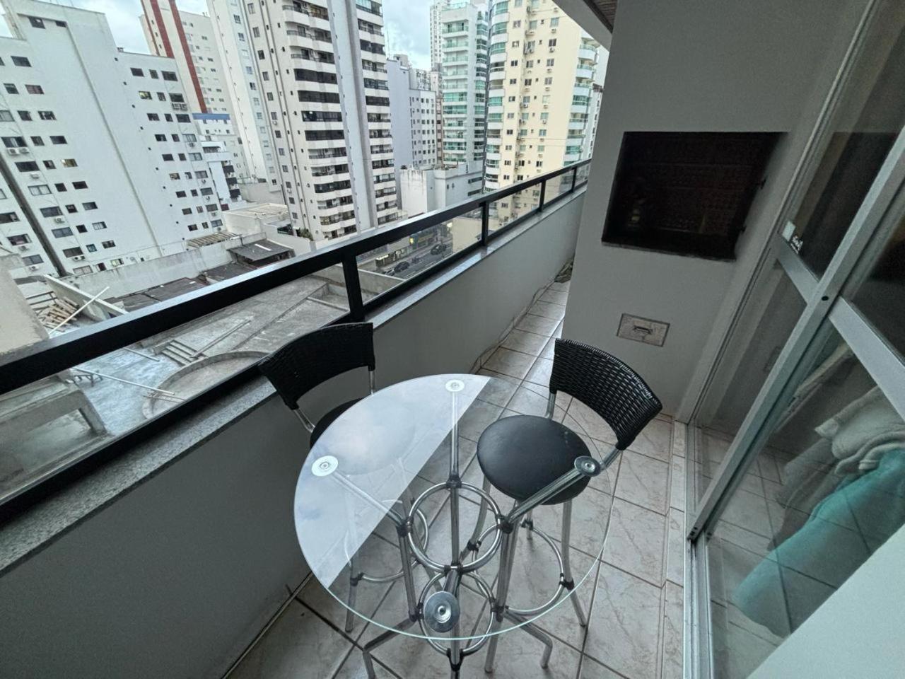 Апартаменти Apartamento 2 Quartos Central Diferenciado Балнеаріу-Камборіу Екстер'єр фото