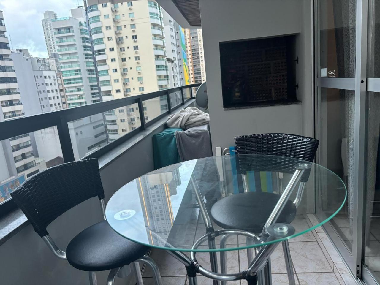 Апартаменти Apartamento 2 Quartos Central Diferenciado Балнеаріу-Камборіу Екстер'єр фото