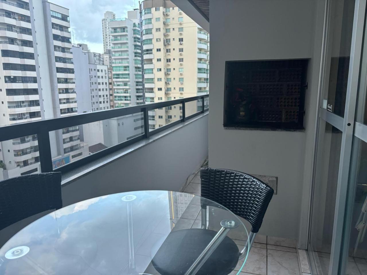 Апартаменти Apartamento 2 Quartos Central Diferenciado Балнеаріу-Камборіу Екстер'єр фото